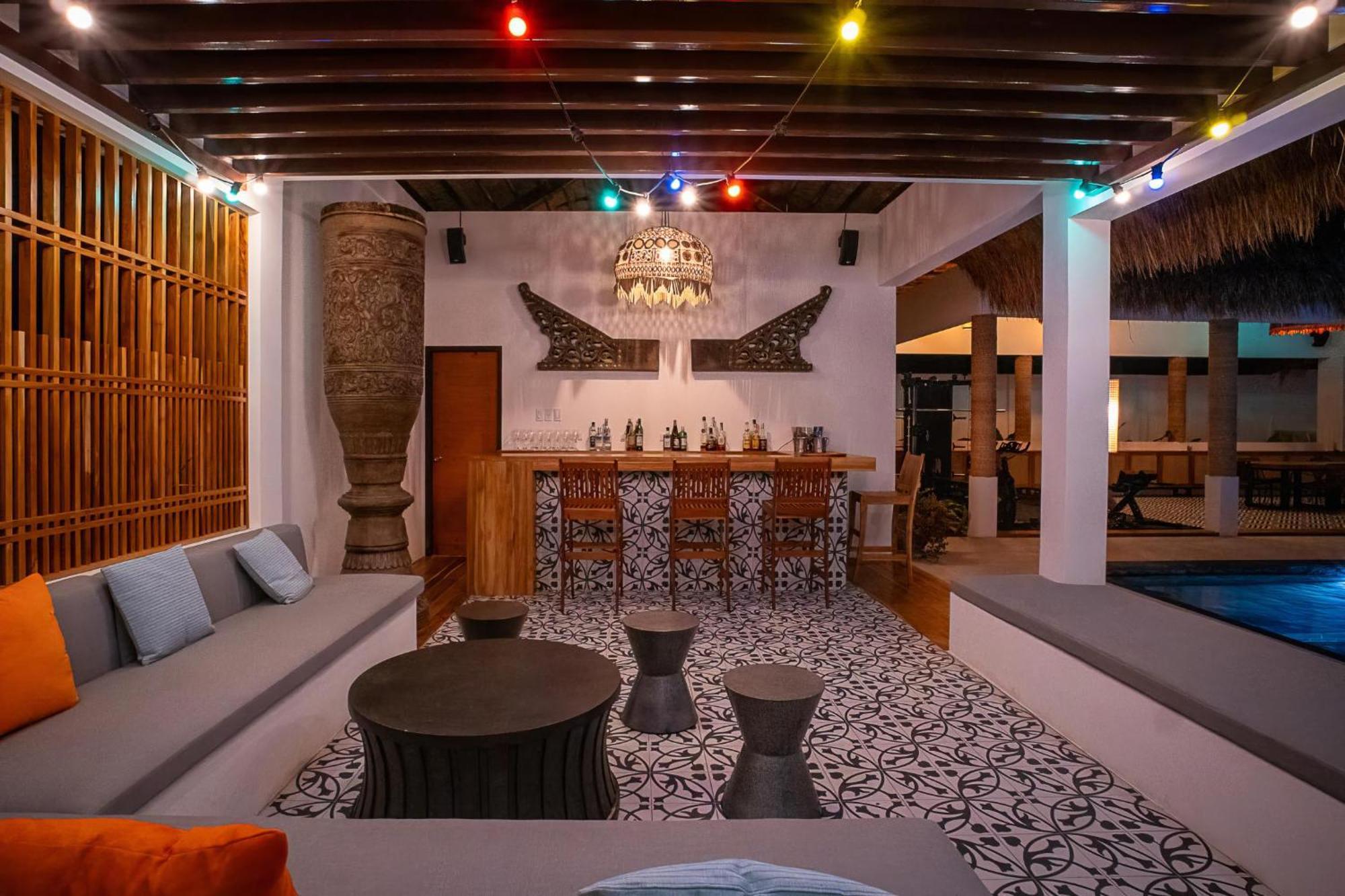 Sustainable Luxury In Alona Villa Bolod  ภายนอก รูปภาพ