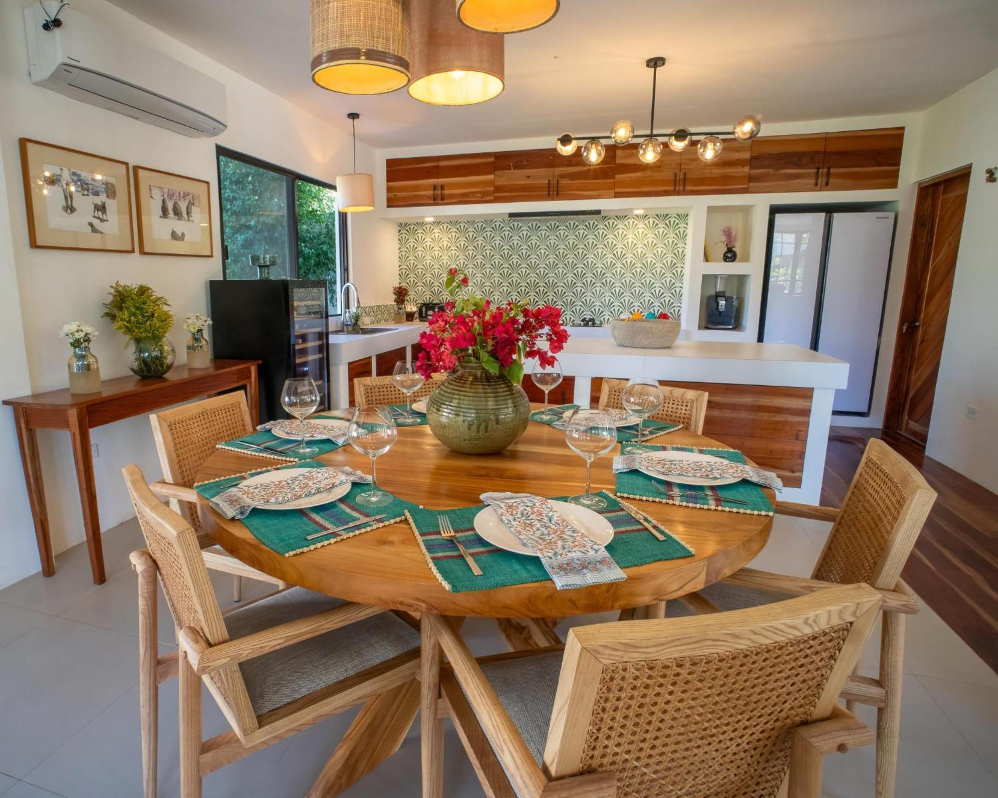 Sustainable Luxury In Alona Villa Bolod  ภายนอก รูปภาพ