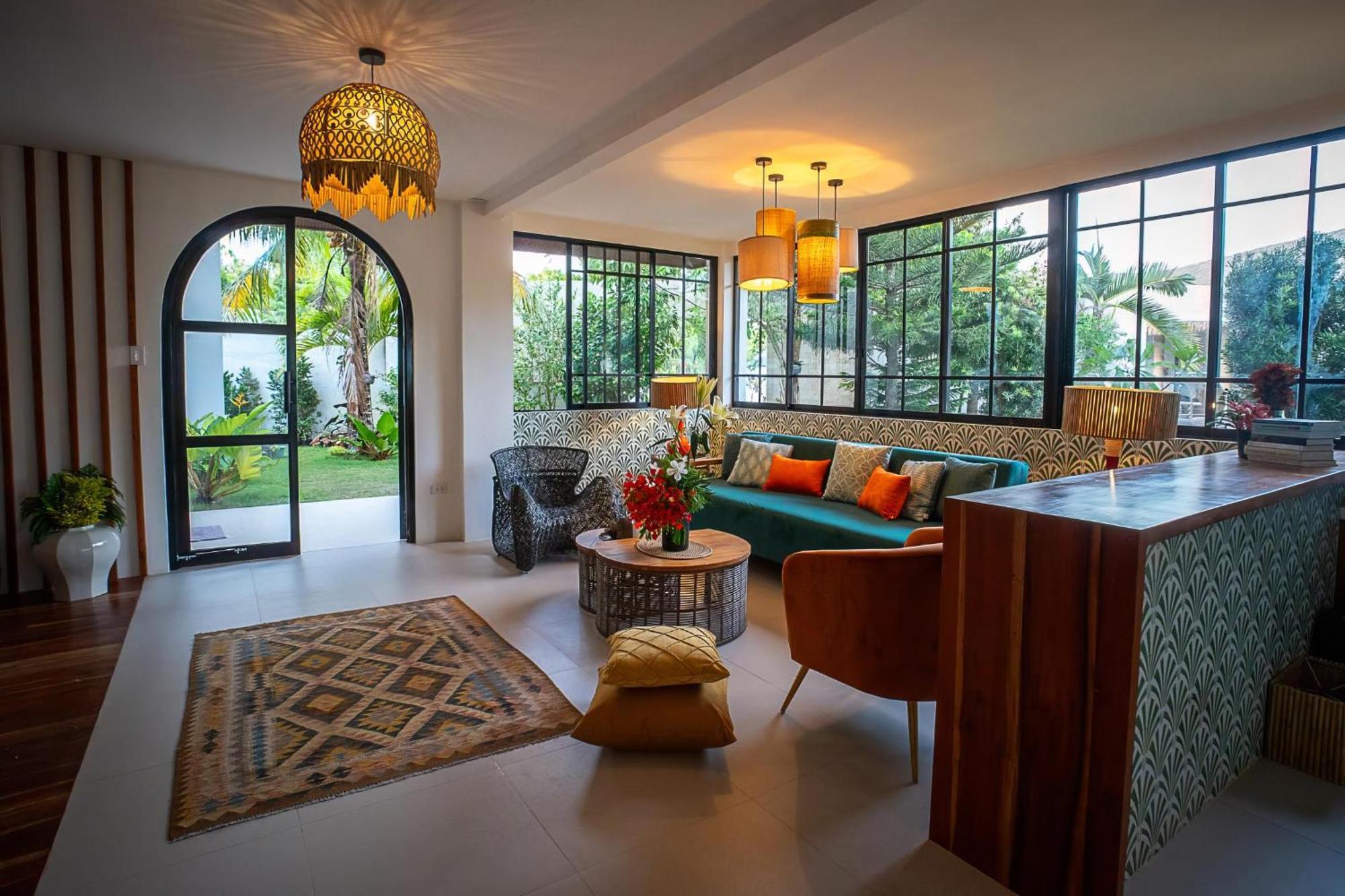 Sustainable Luxury In Alona Villa Bolod  ภายนอก รูปภาพ