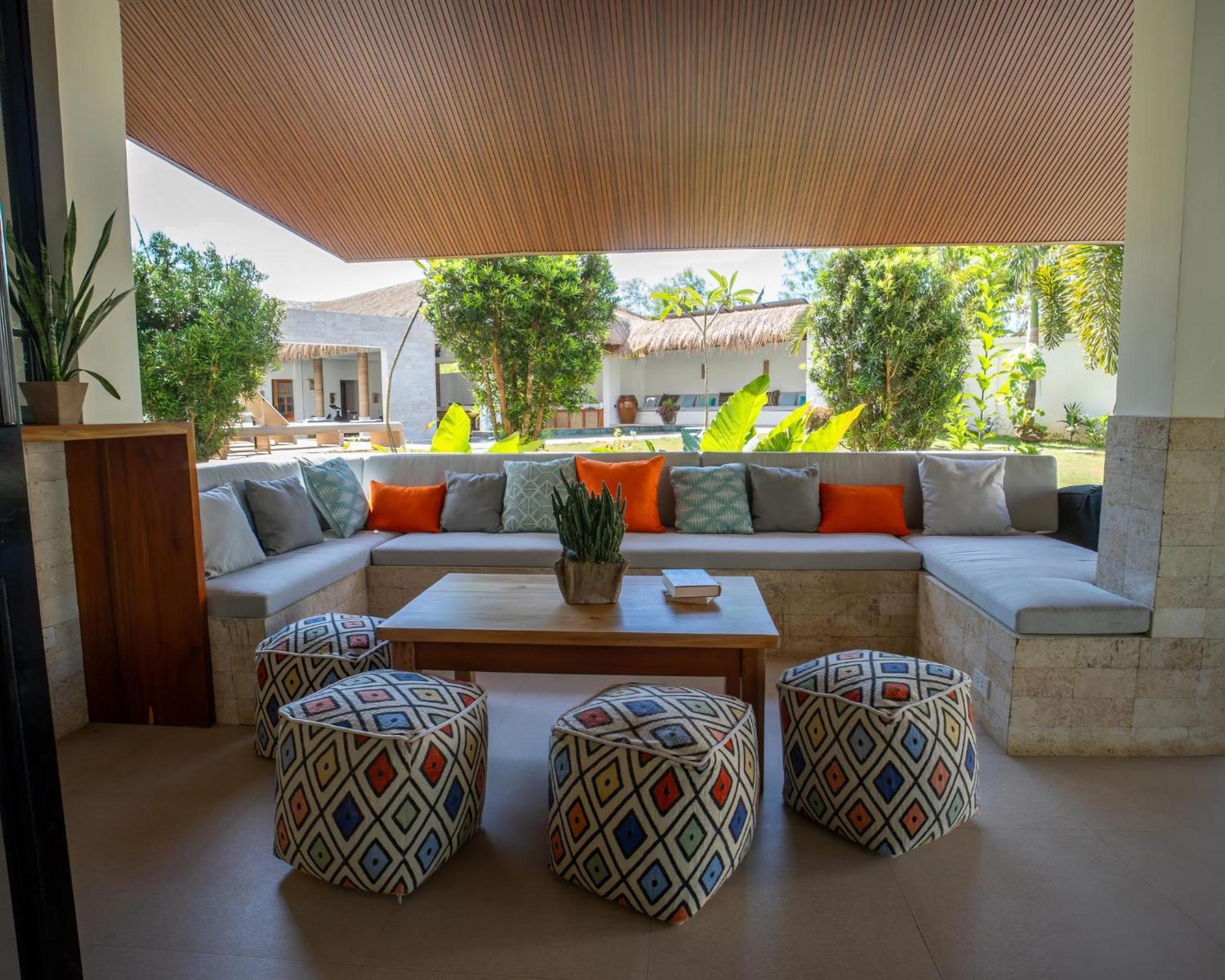 Sustainable Luxury In Alona Villa Bolod  ภายนอก รูปภาพ