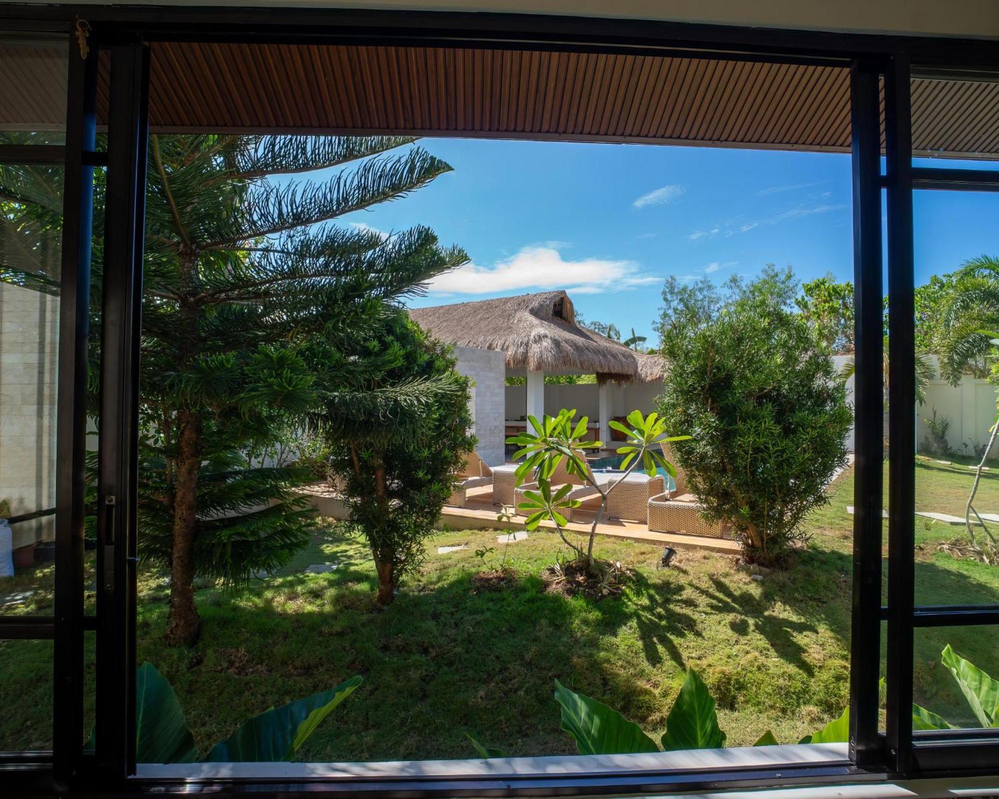 Sustainable Luxury In Alona Villa Bolod  ภายนอก รูปภาพ