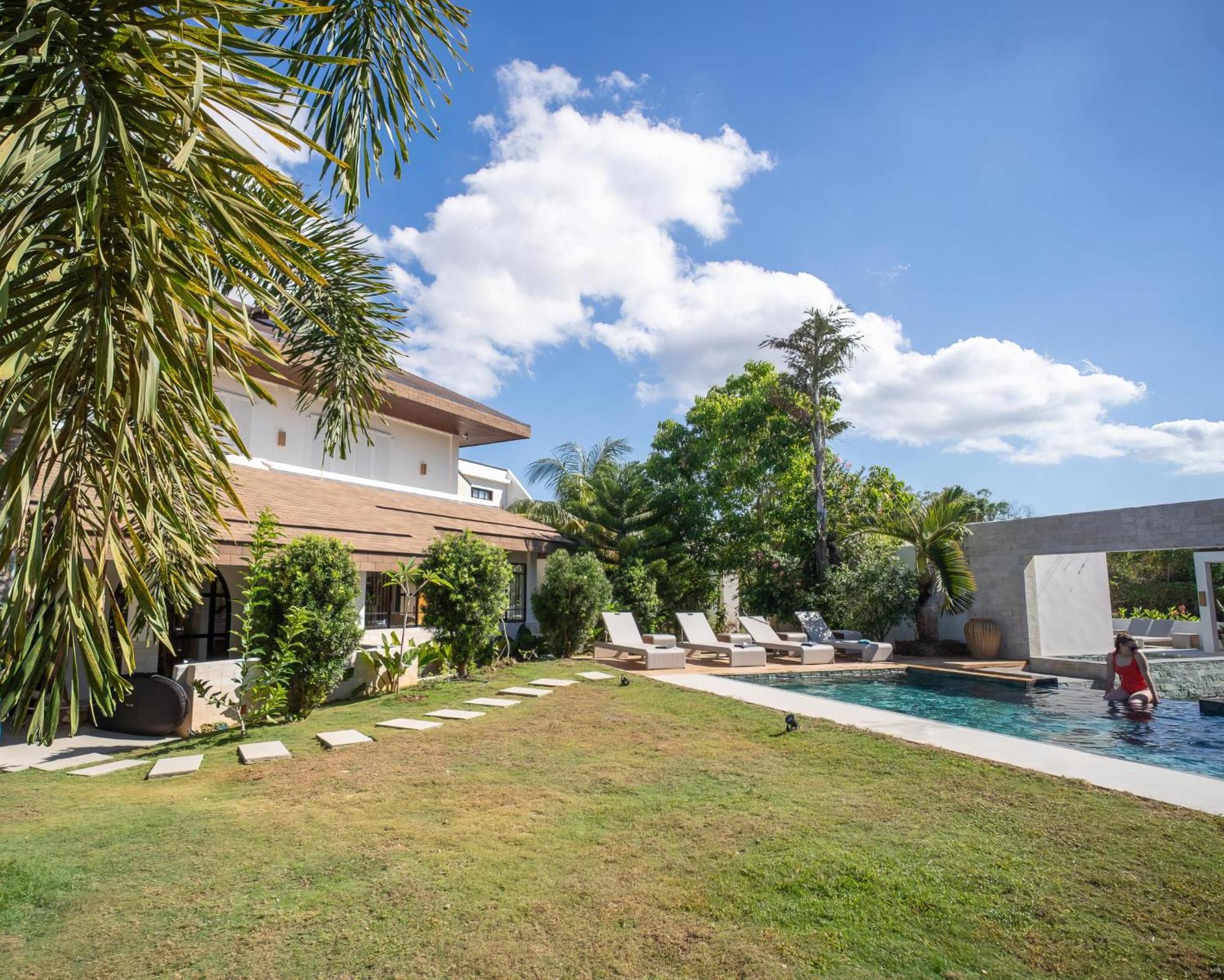 Sustainable Luxury In Alona Villa Bolod  ภายนอก รูปภาพ