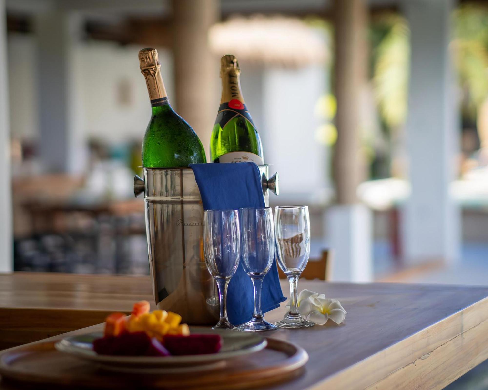 Sustainable Luxury In Alona Villa Bolod  ภายนอก รูปภาพ